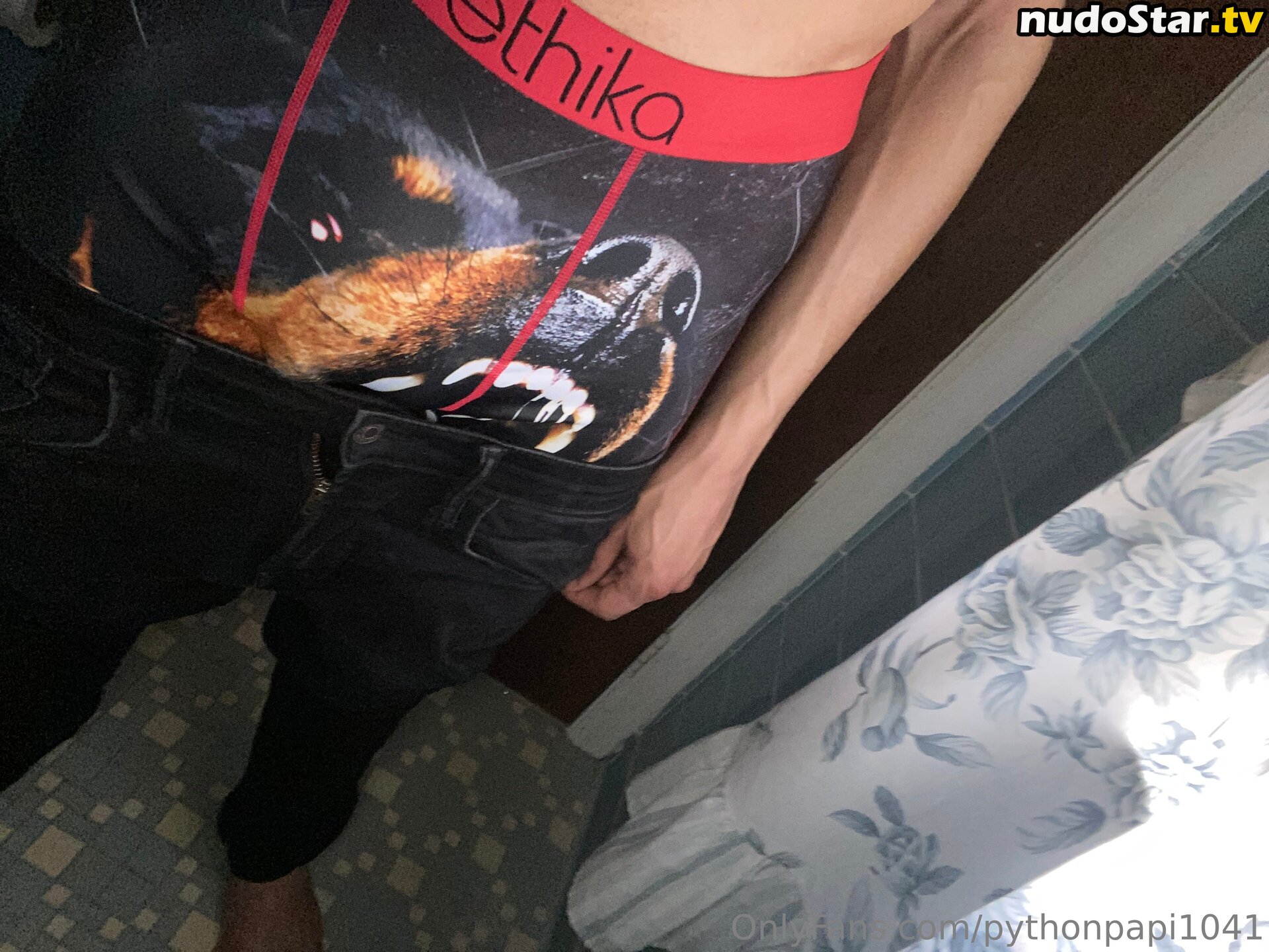 pythonpaige / pythonpapi1041 Geleakte nackte OnlyFans Foto #1